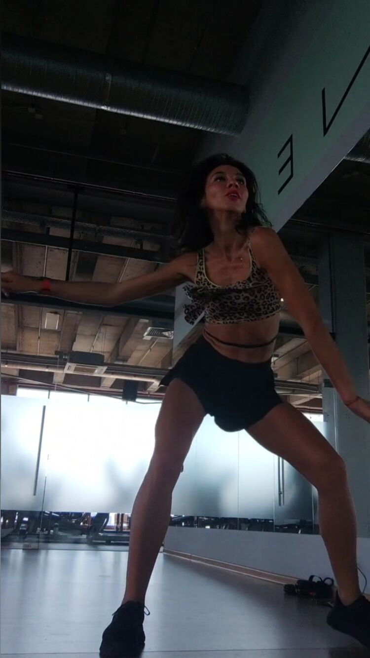  35811843  , 44 ,    -