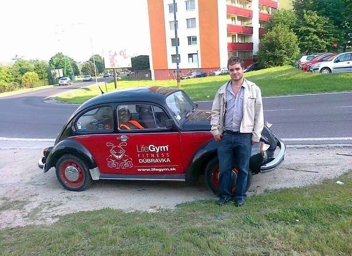  11313483  Andrej, 40 ,    
