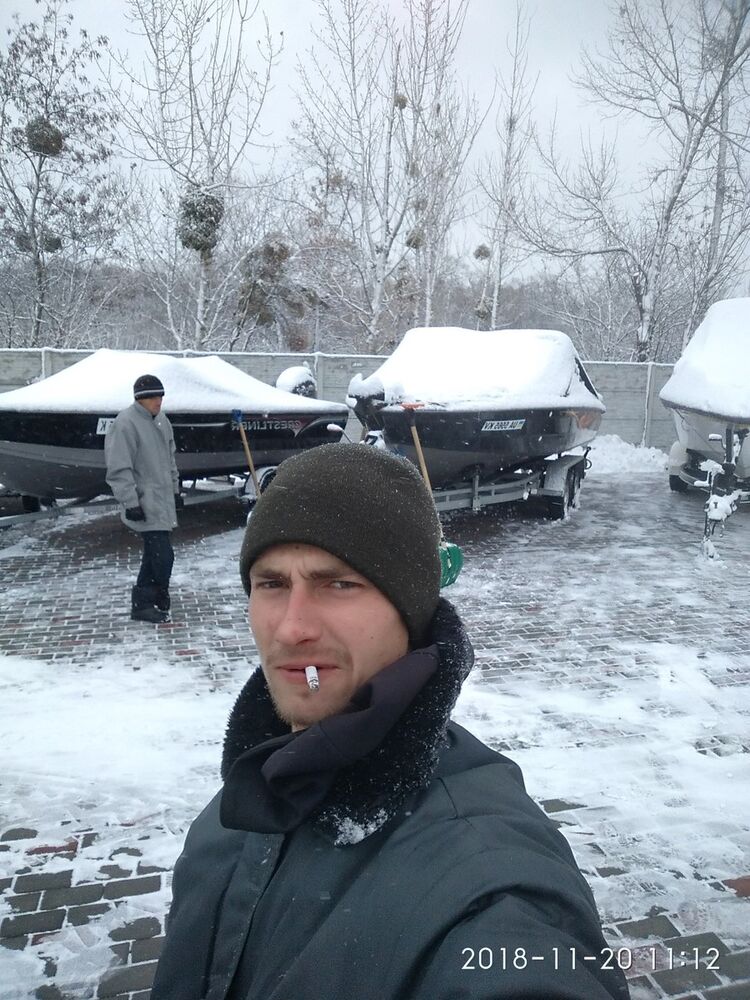  ,   Ivan, 32 ,     , c 