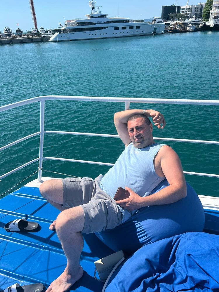 ���� 46084083 ������� ��������, 42 ����, ���� ���������� � �����-����������