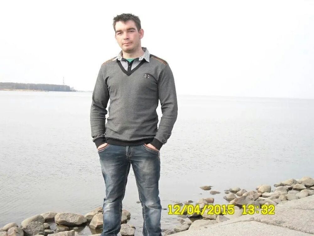  31935953  Dmitry, 32 ,    