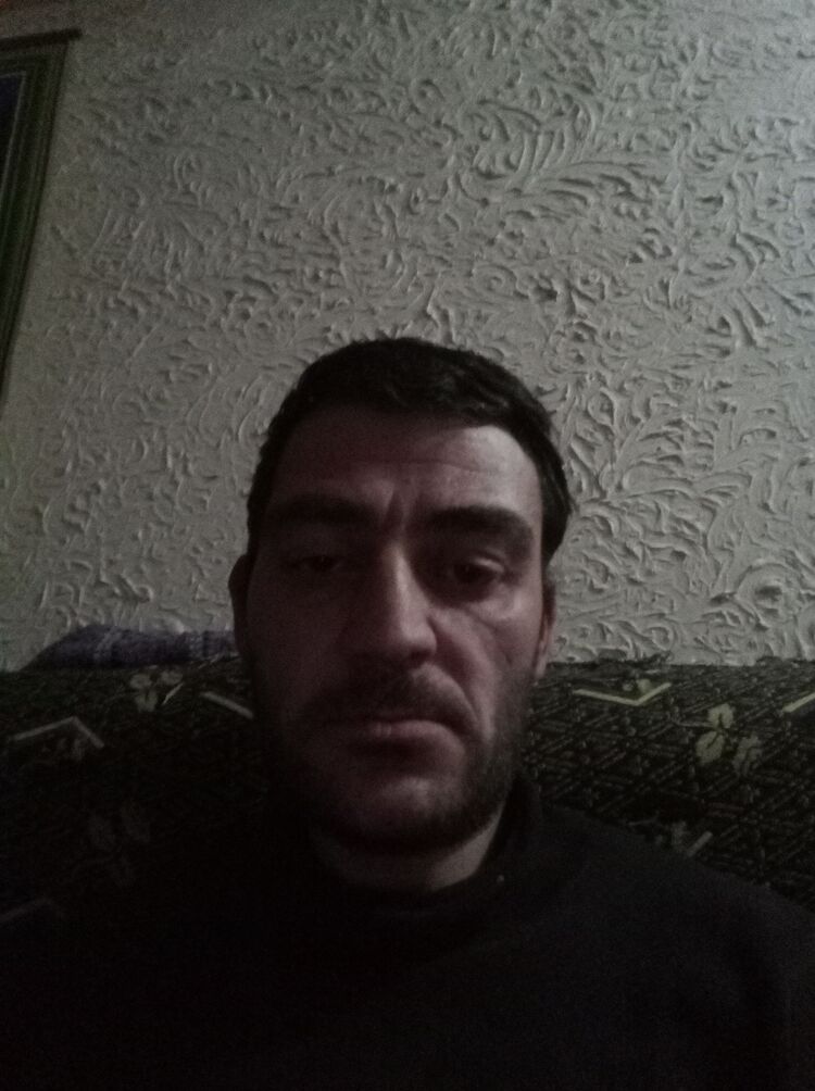  41318533  Koba, 38 ,    