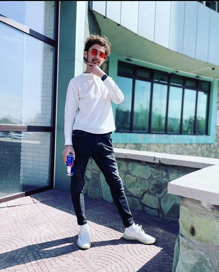  38198133  Zimela, 27 ,    