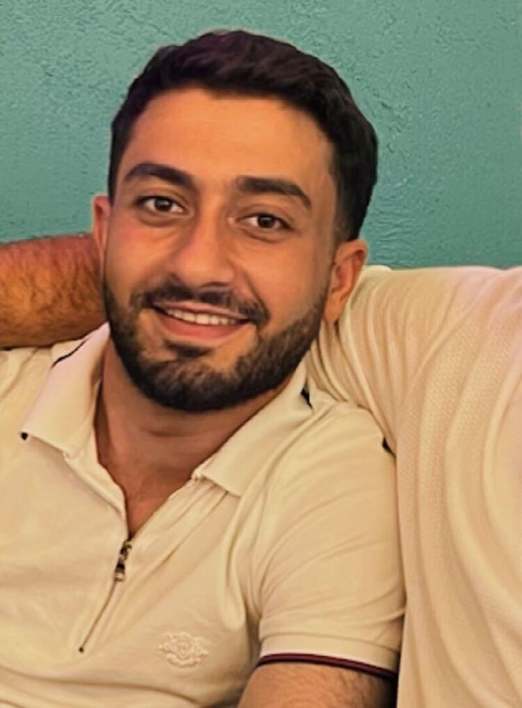  48525113  Yaman, 25 ,    