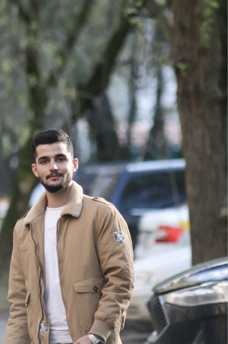  35326063  Abdullah, 21 ,    