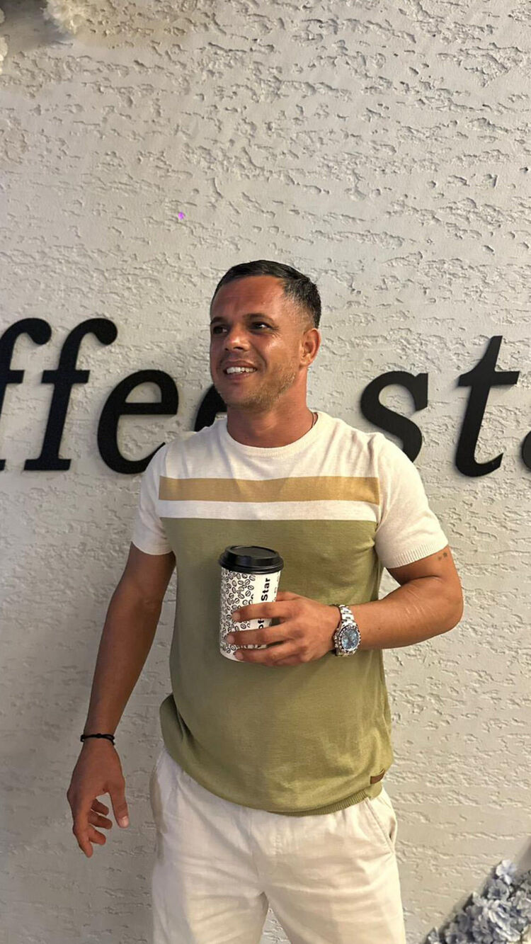  53096113  Eren XCOZ, 38 ,    Guney