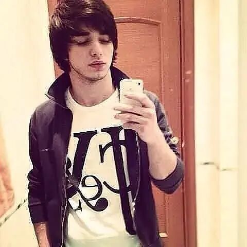  34892433  Ali, 32 ,    