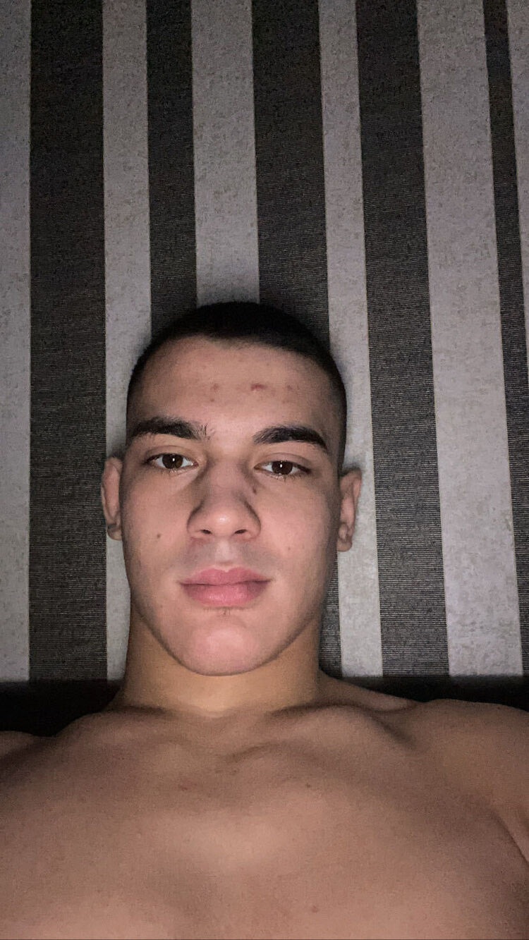  33806763  , 25 ,    