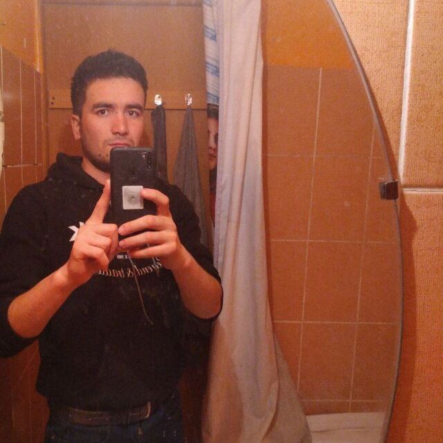  ,   Bexruz, 32 ,   ,   