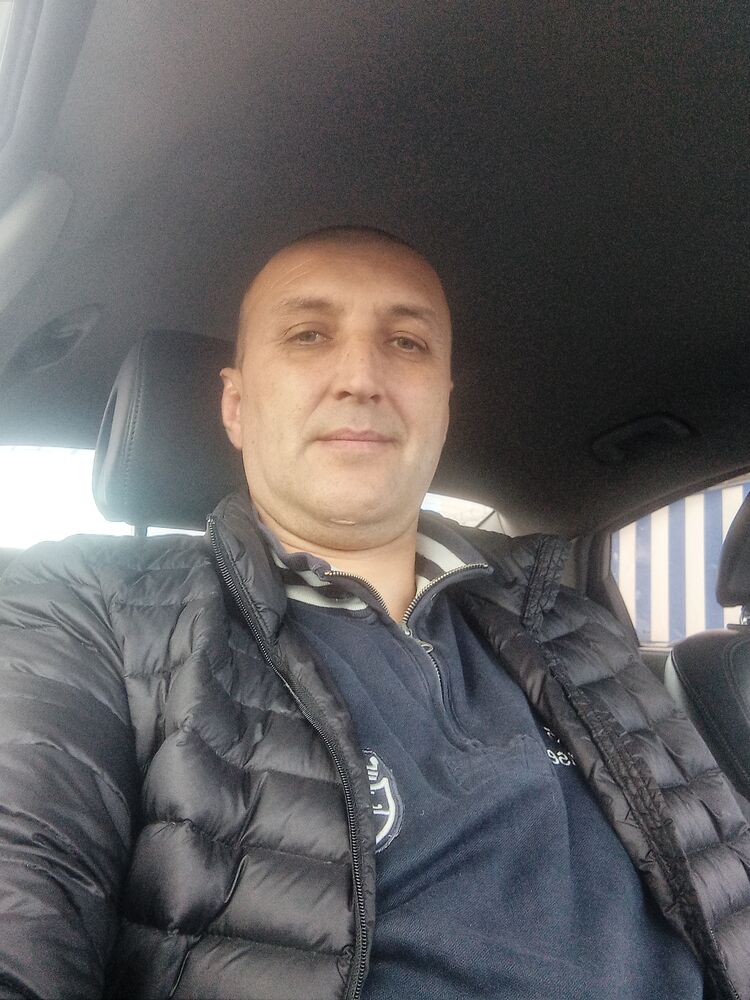  47778133  IHOR, 44 ,    