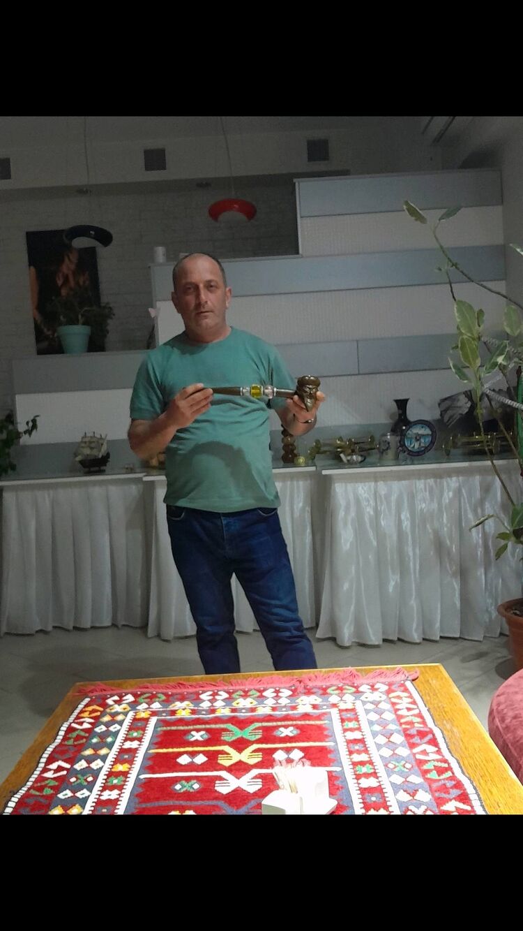  44821923  Farid, 42 ,    