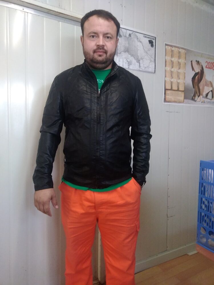  15560993  Rutam, 38 ,    