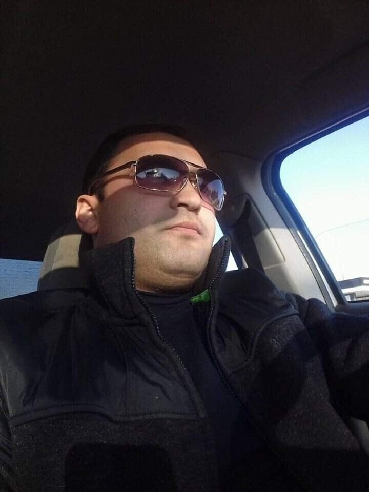  21060693    , 37 ,    