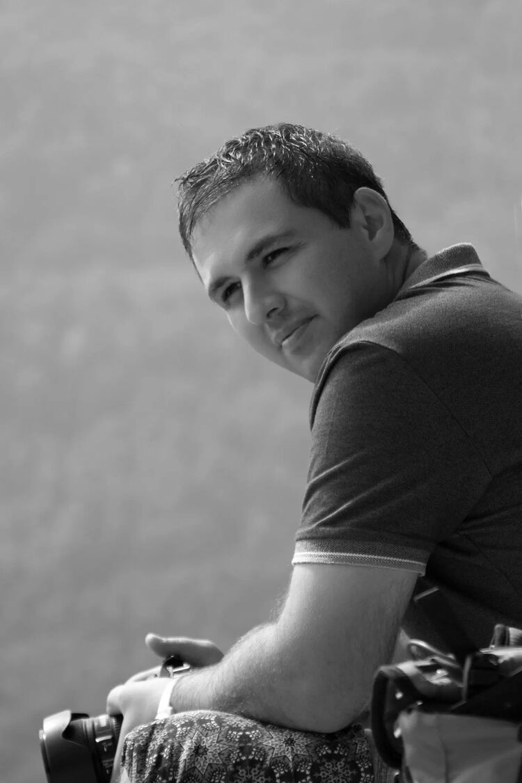  ,   Artur, 37 ,   ,   
