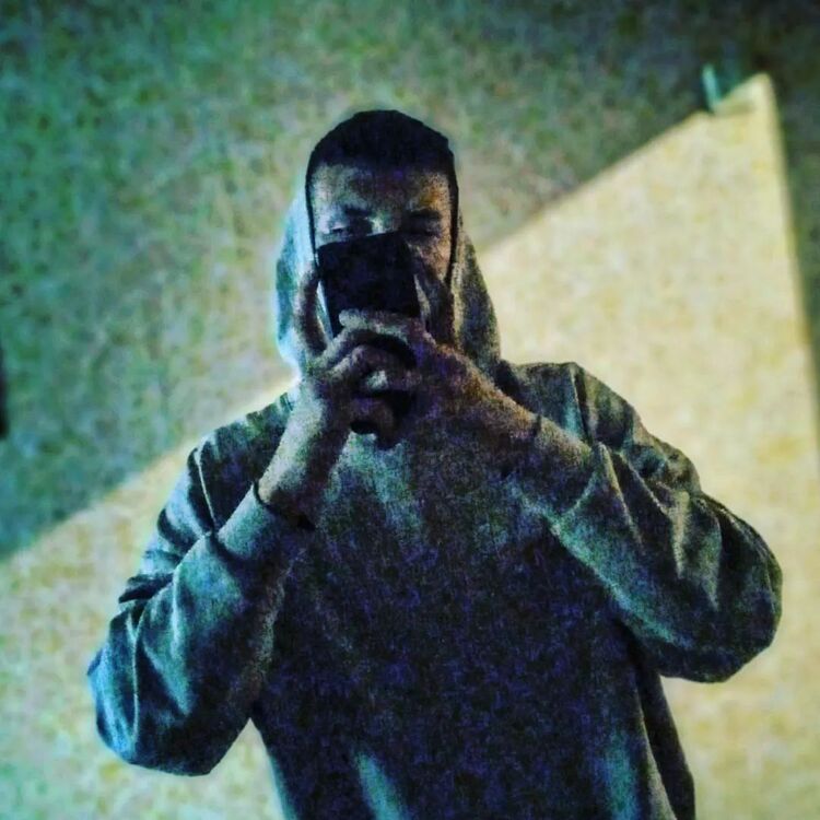  30957143  , 21 ,    