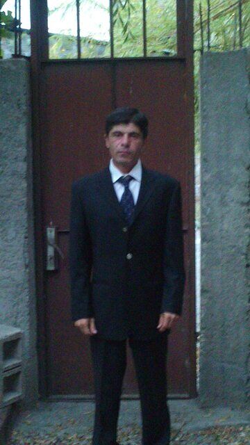  33000693  Arman, 47 ,    