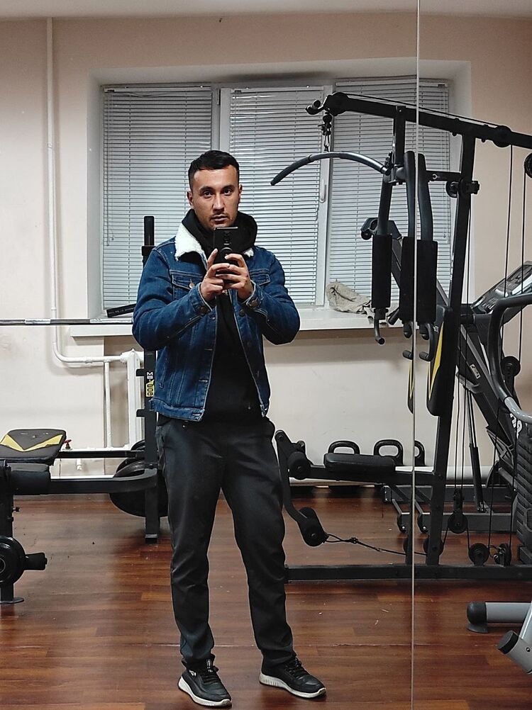  ,   Jon Snow, 29 ,   ,   