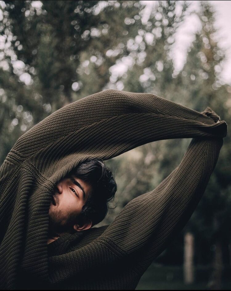  32926823  Malik, 33 ,    