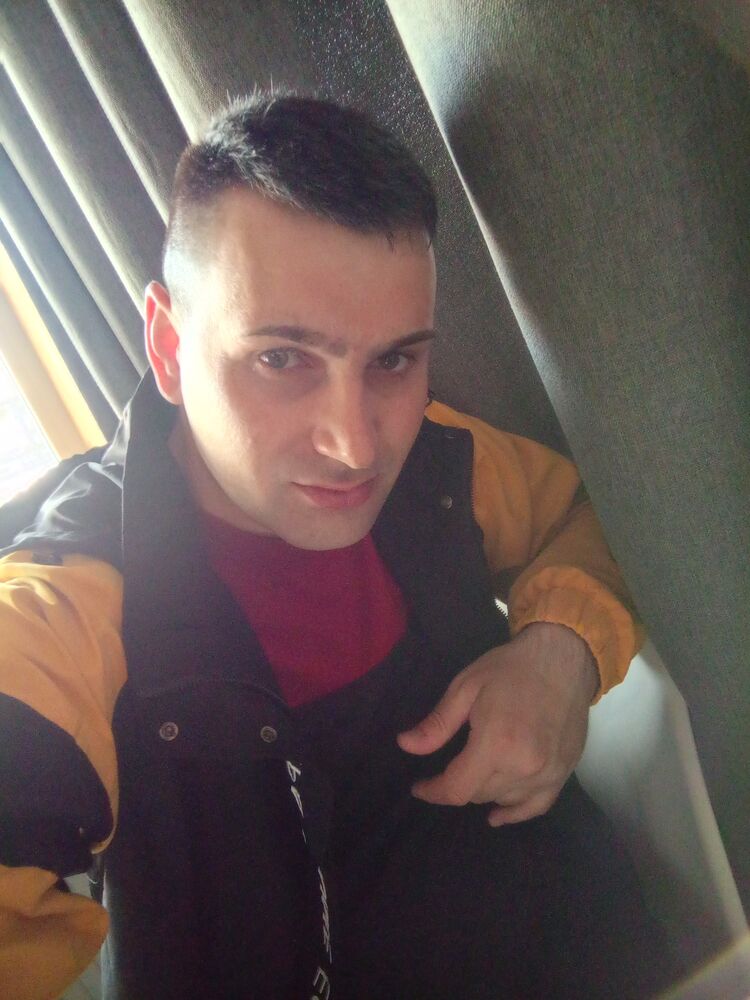  53171463  Raffaello, 31 ,    