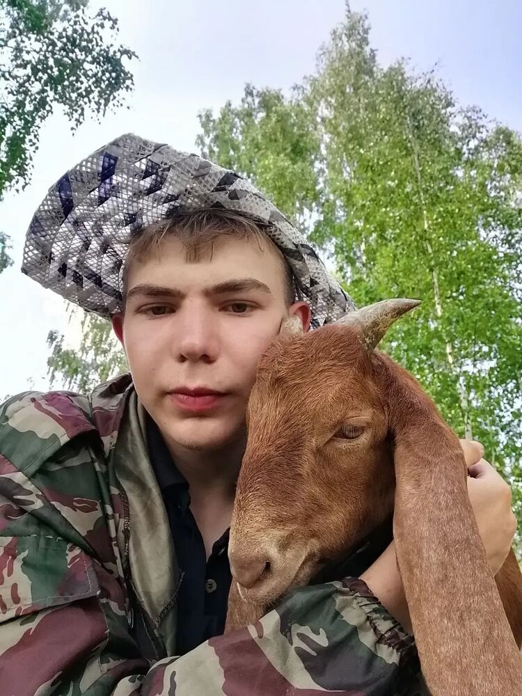  31158423  Sergey, 22 ,    