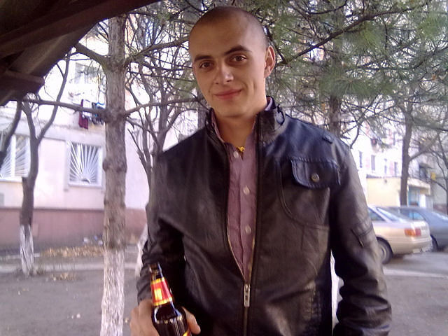  ,   Vasile, 32 ,   ,   , c 