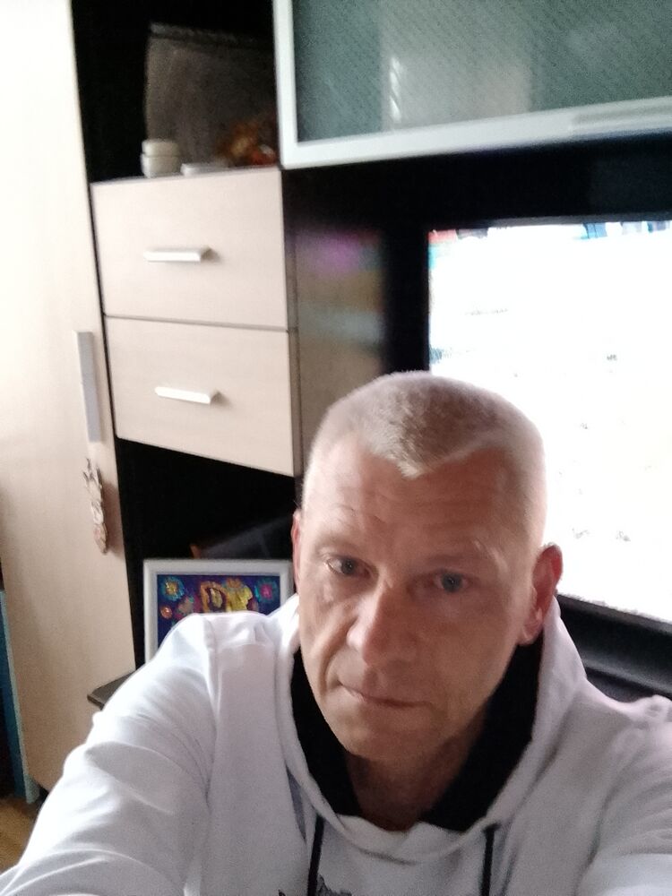  37933573  , 46 ,    