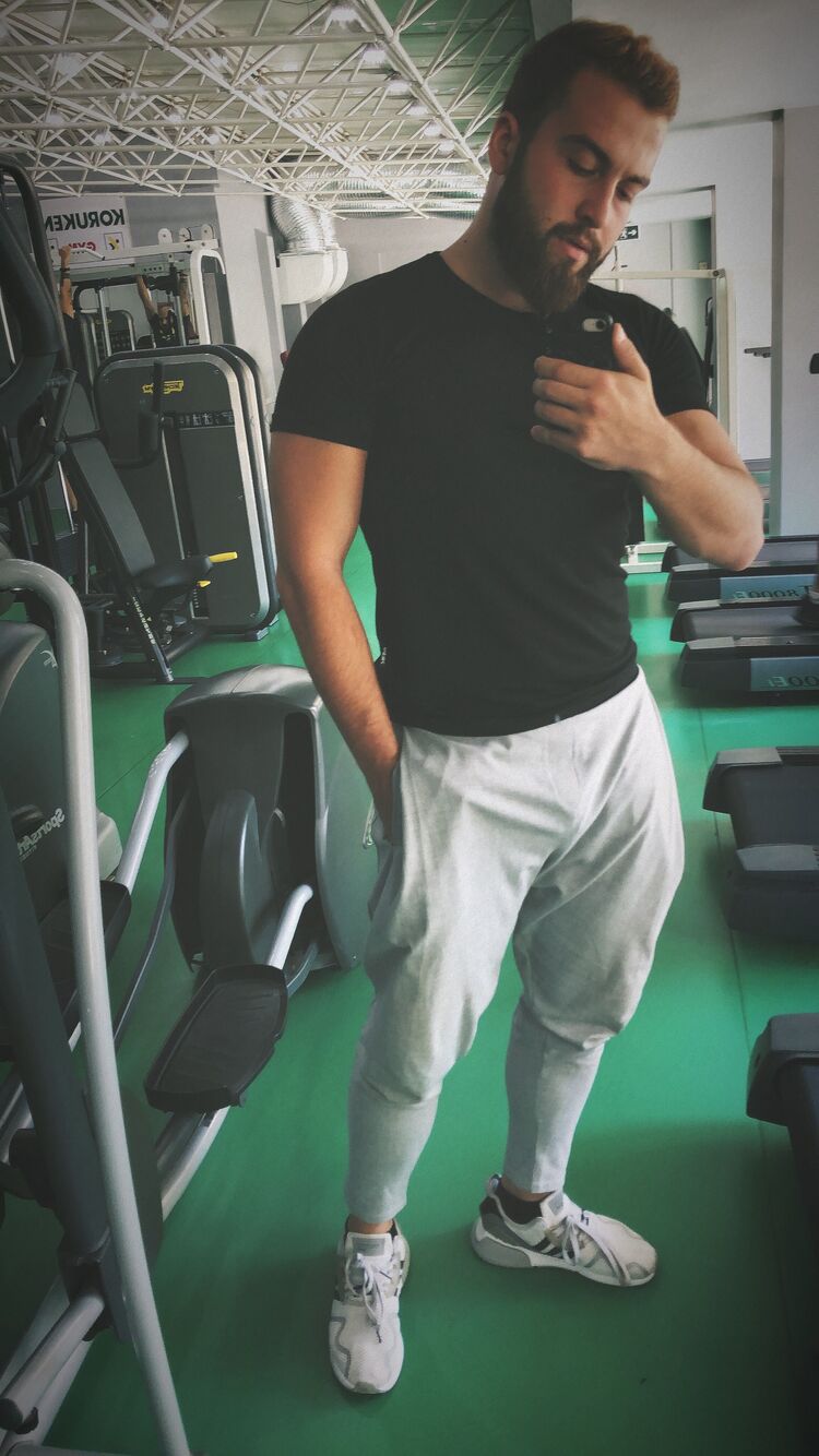  ,   Gokhan, 29 ,   ,   