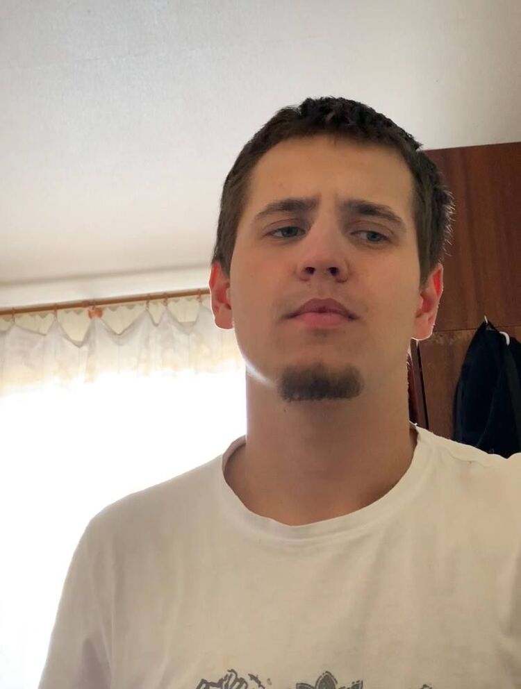  39039423   , 21 ,    