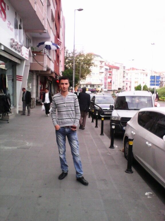  ,   Gio, 39 ,   