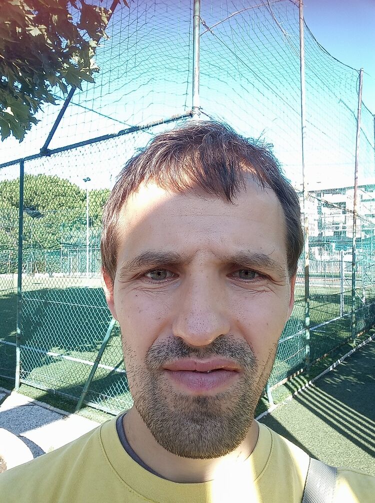  18949843  Mikhail, 41 ,    Rome