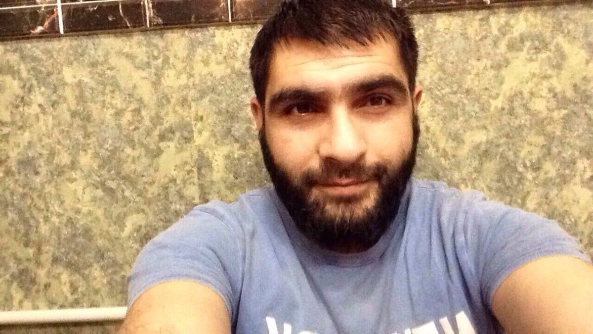  ,   Adam, 39 ,   ,   , c 