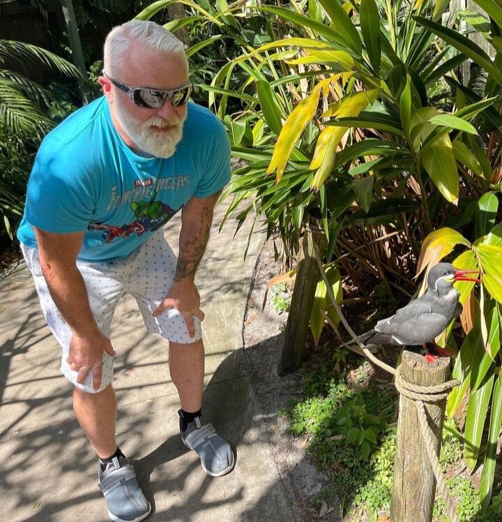 ���������� Tower, ���� ������� Liam James, 64 ����, ������������ ��� ����� � ���������, c�������� ���������