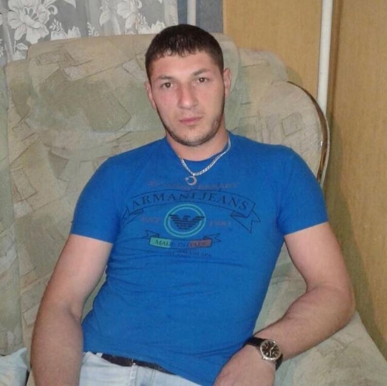 ,   Maga Ahmedov, 32 ,   ,   , c 