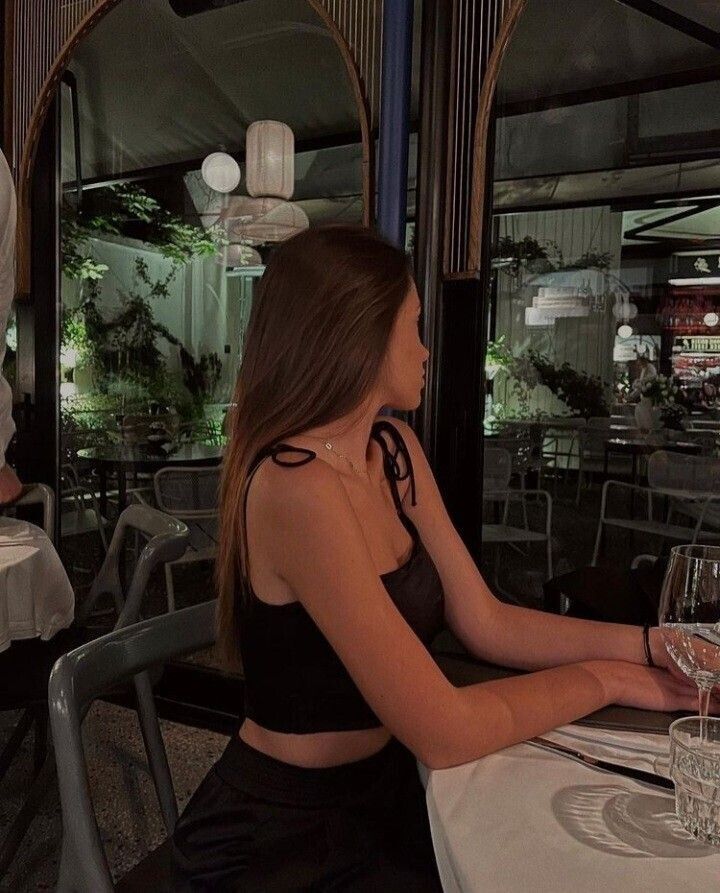  ,   Selina, 33 ,   ,   