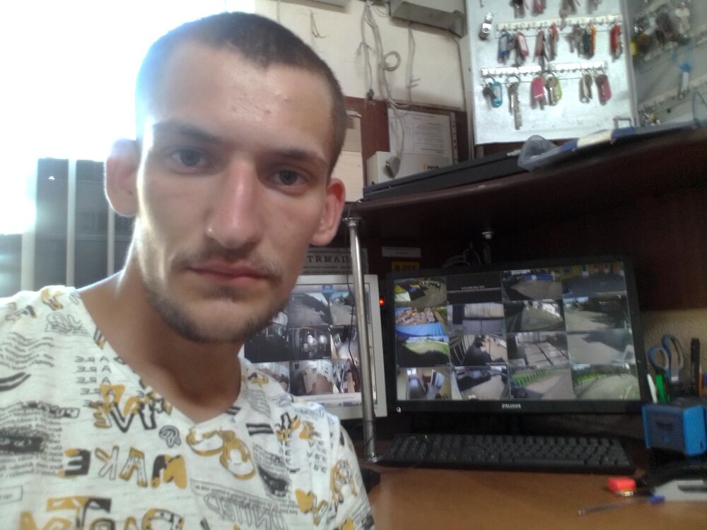  41085673  , 23 ,    