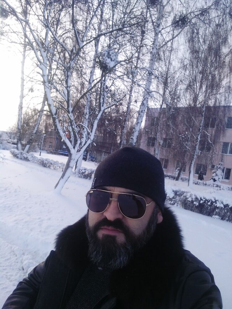  11485923  Guga, 43 ,    