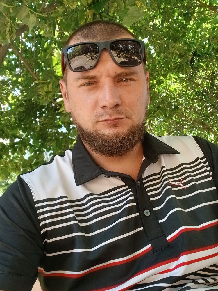  52702493  Vitaliy, 37 ,    