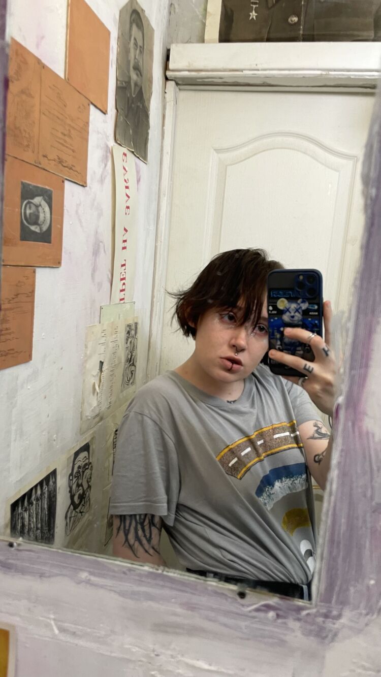  36523743  , 24 ,    