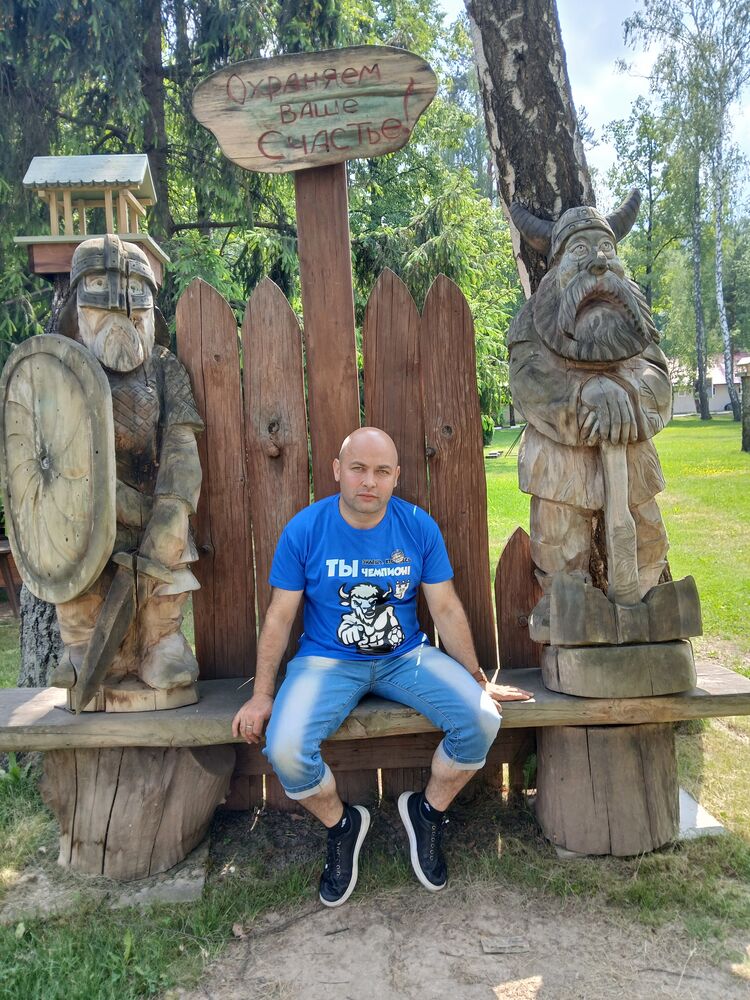  ,   Oleg, 32 ,   ,   