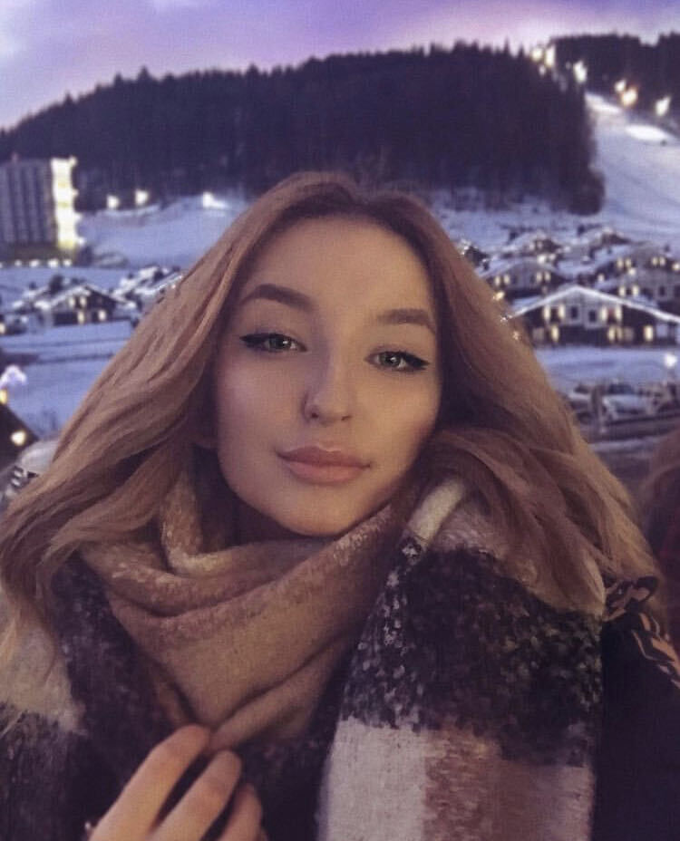  22595513  Polina, 25 ,    