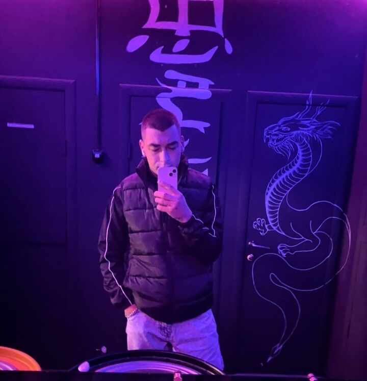  53901933  , 23 ,    -