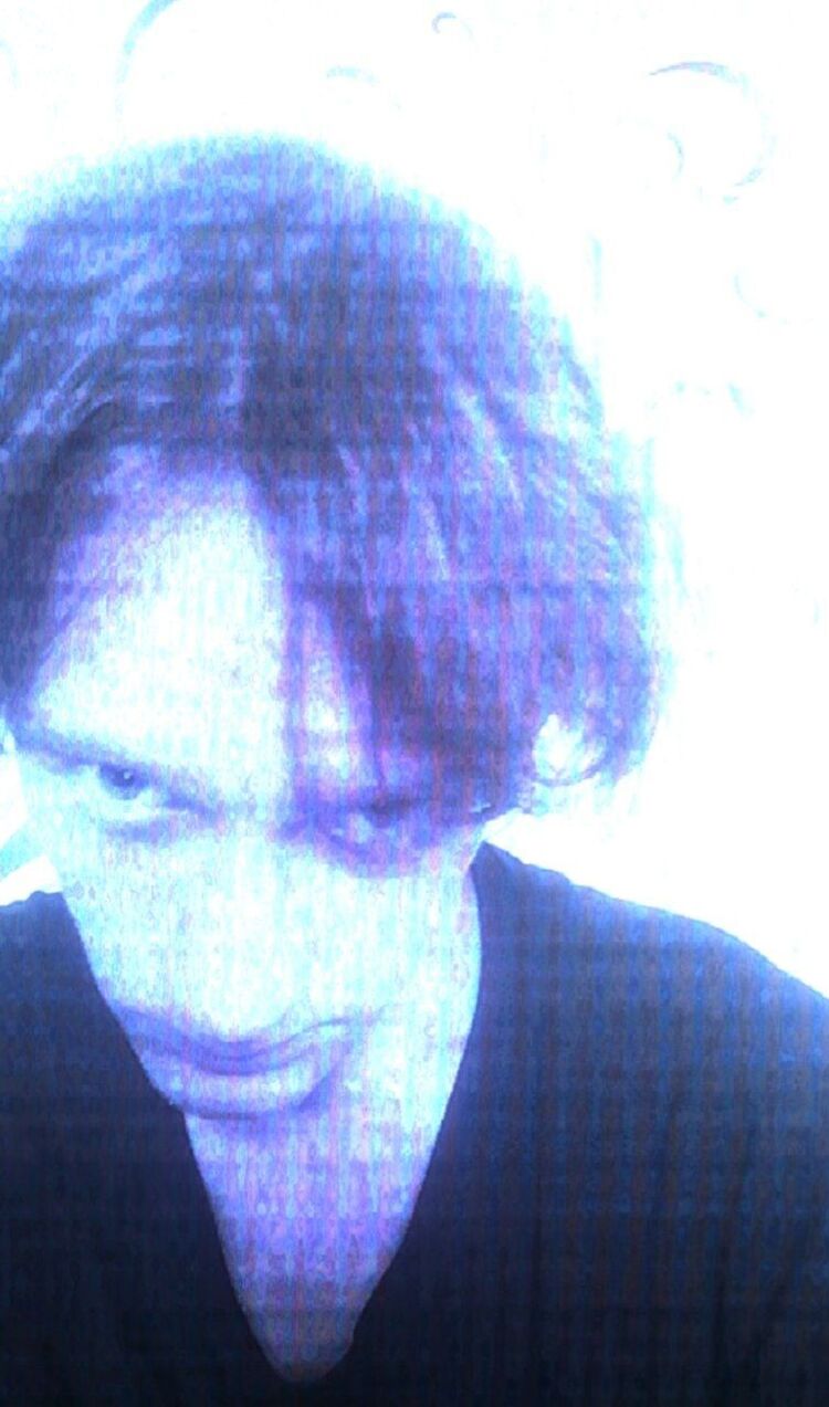  40584343  , 21 ,    