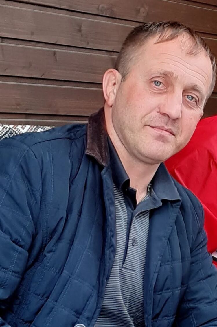  24150923  Igor, 48 ,    