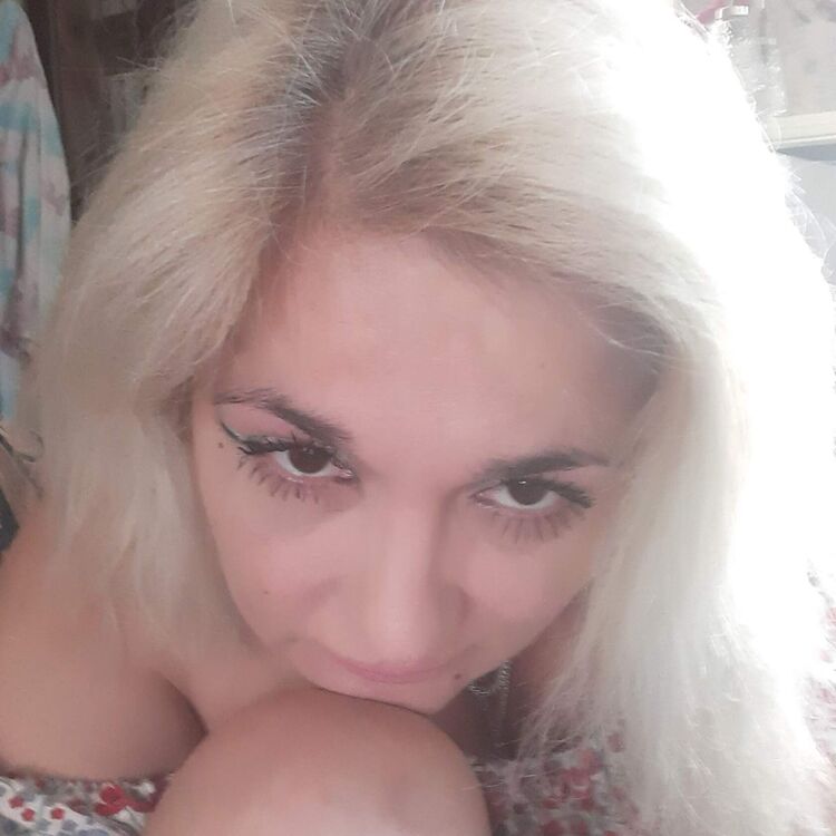  40490523  Alia, 49 ,    