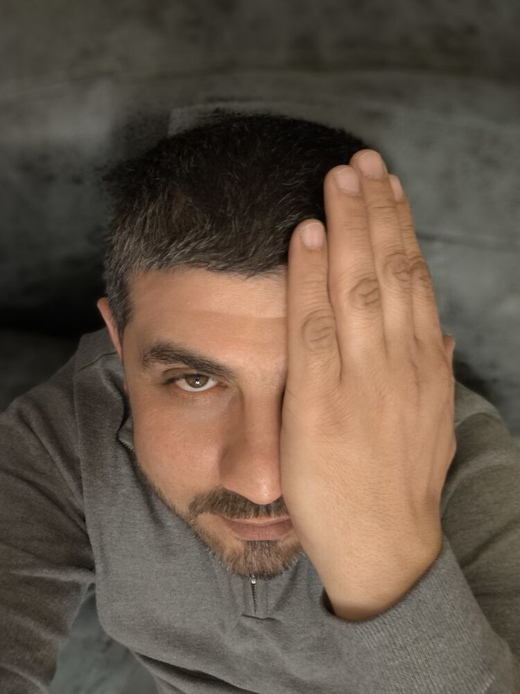  53285113  Shah, 42 ,    