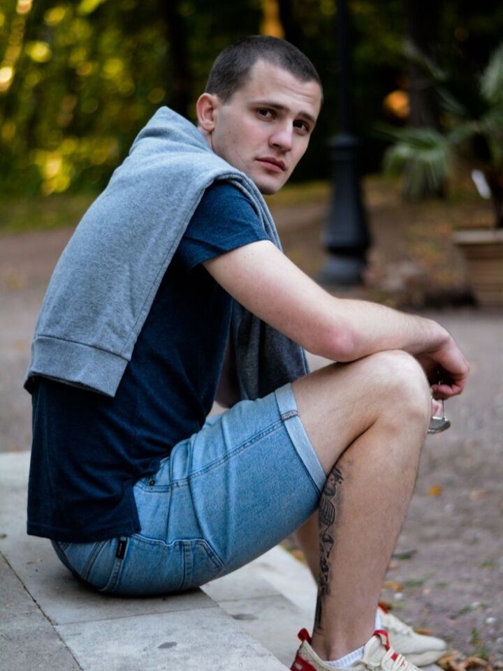  25173343  Slava, 25 ,    