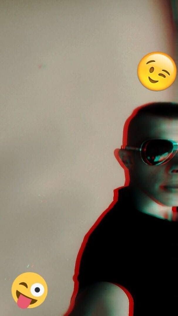  24233863  Vitalik, 27 ,    