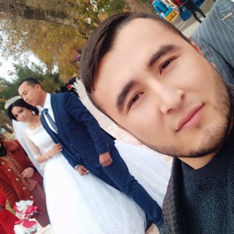  18802323  Abror, 31 ,    