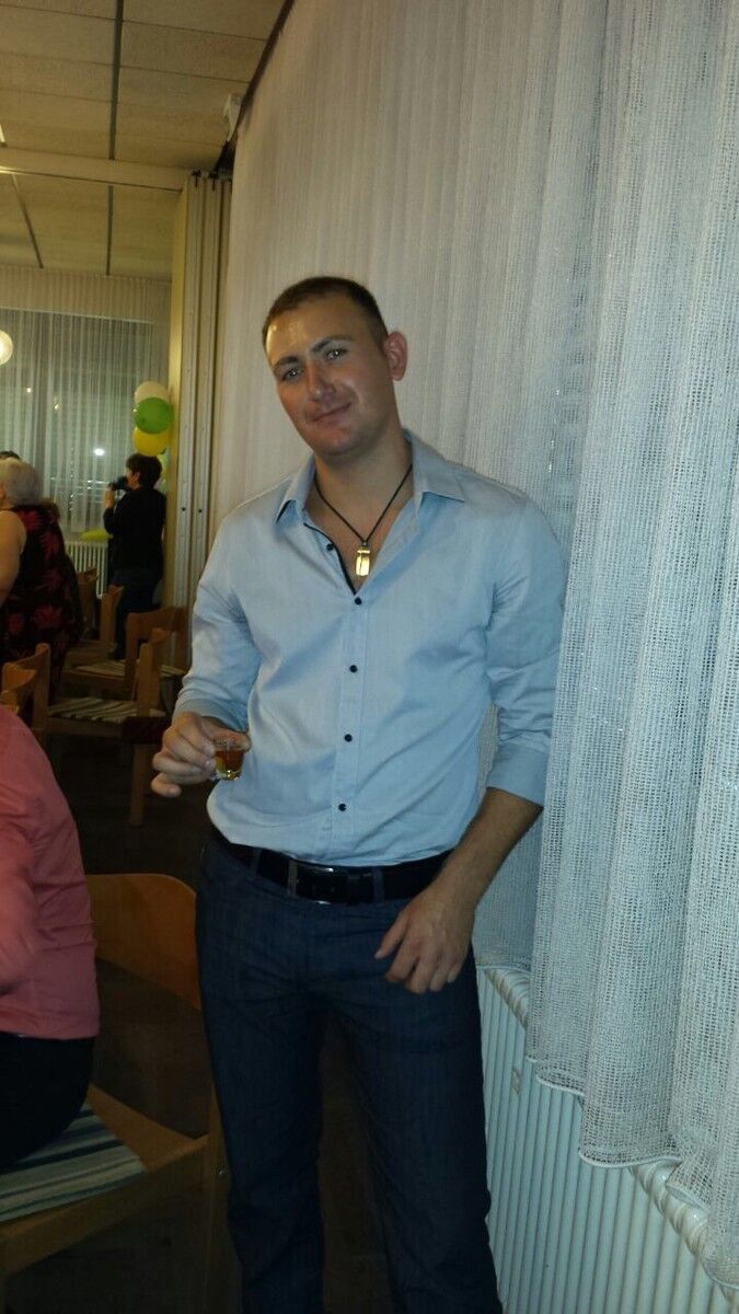  Kempen,   Andrej, 36 ,   ,   , c 