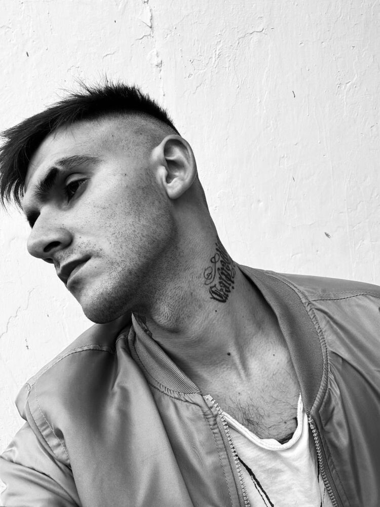 ���������� ���������, ���� ������� Loud, 27 ���, ������������ ��� ����� � ���������, c�������� ���������